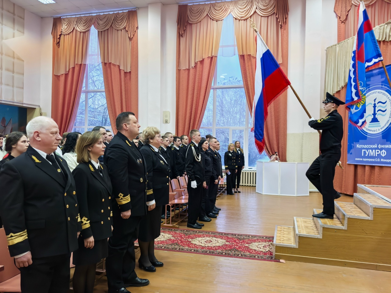 Начальник Котласского территориального отдела госморречнадзора МТУ Ространснадзора по СЗФО принял участие в торжественном вручении дипломов выпуска-2026 «Судовождение»